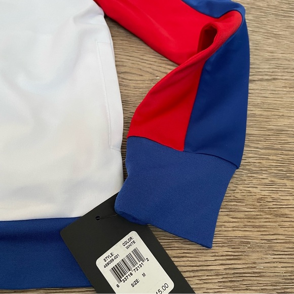 Converse lightweight zip up jacket. Size medium 10-12. NWT - Picture 2 of 4